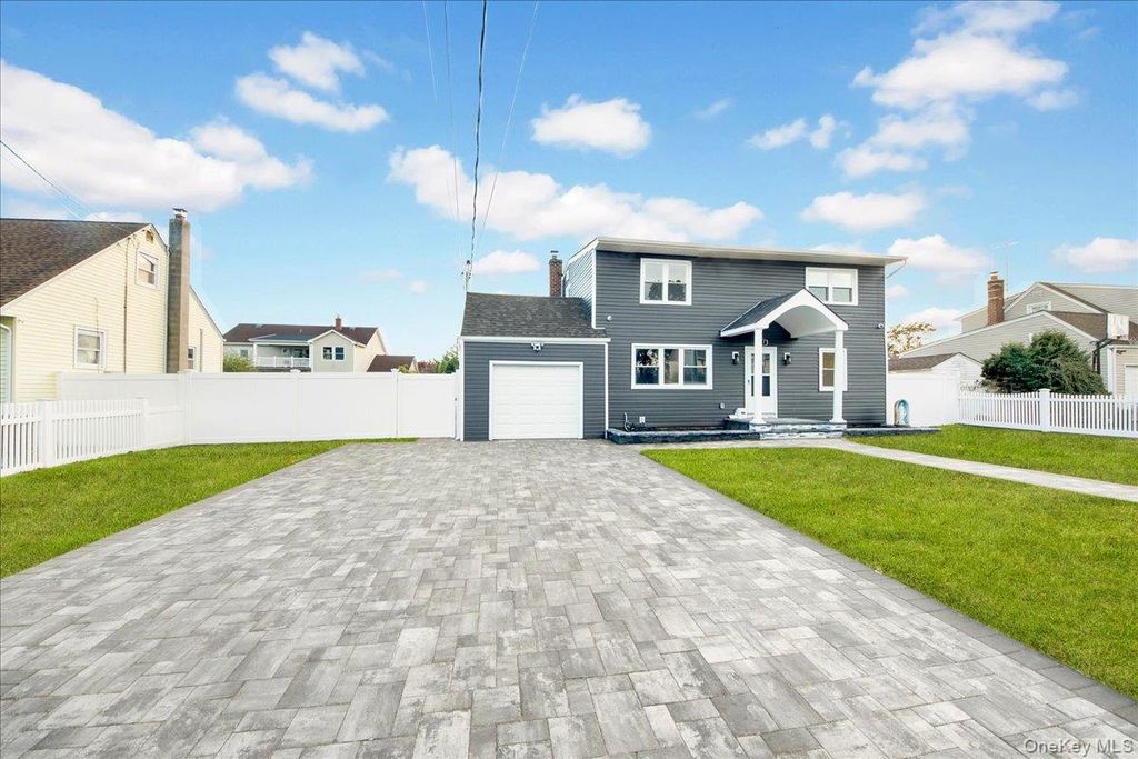 427 36th Street, Lindenhurst, NY 11757 — photo 3