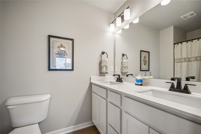 2660 SE Osier Avenue, West Des Moines, IA 50265