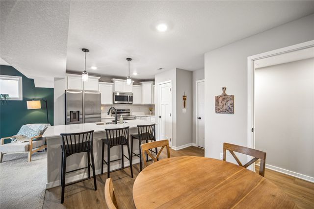 2660 SE Osier Avenue, West Des Moines, IA 50265