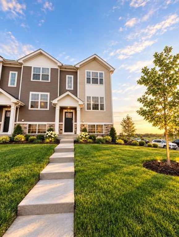 870 Briar Glen Court 870, Hampshire, IL 60140