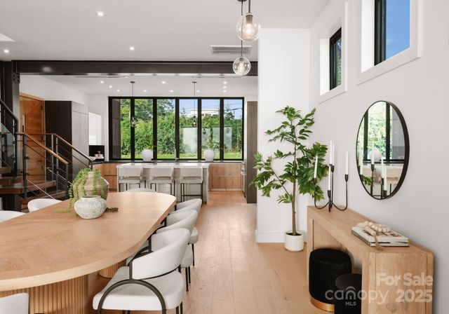 421 Marsh Road 102, Charlotte, NC 28209