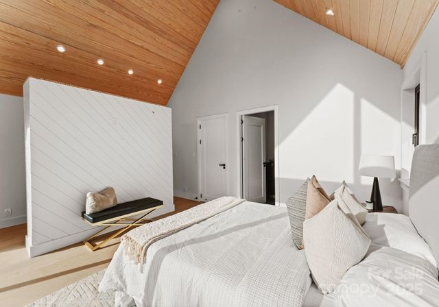 421 Marsh Road 102, Charlotte, NC 28209