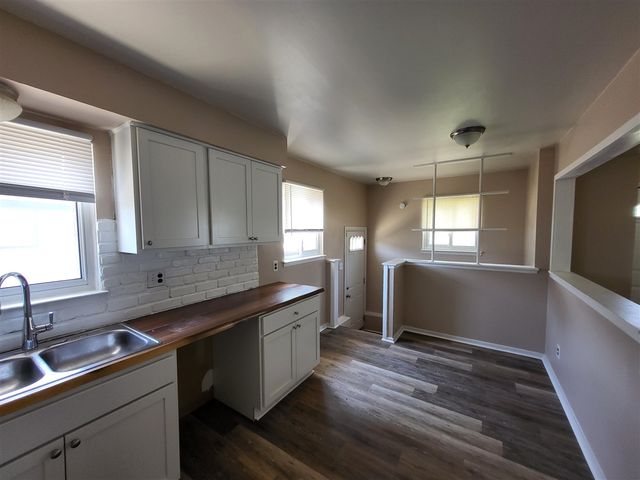 13753 Mcguire Street, Taylor, MI 48180