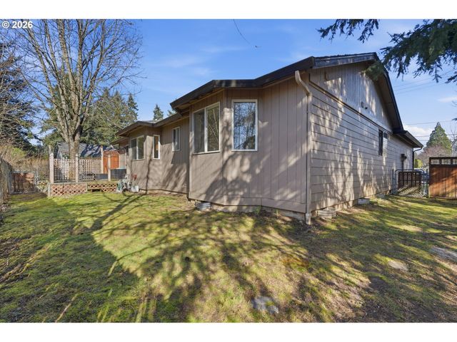 8911 Ne BURTON Rd, Vancouver, WA 98662