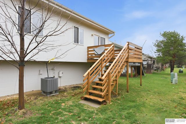 5127 N 144th Court, Omaha, NE 68116