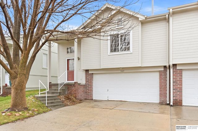 5127 N 144th Court, Omaha, NE 68116
