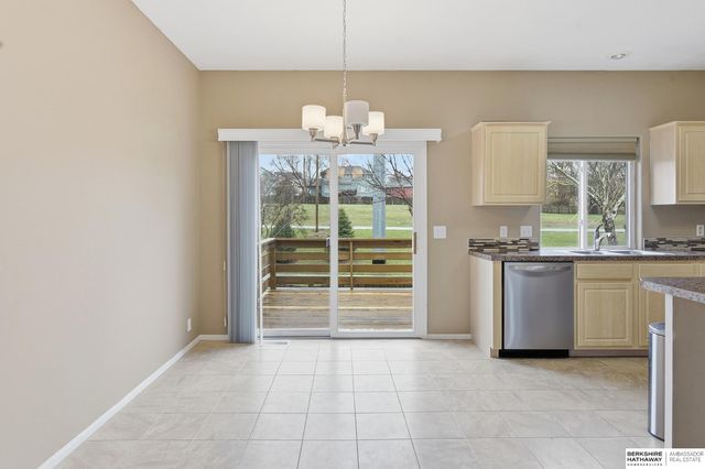 5127 N 144th Court, Omaha, NE 68116