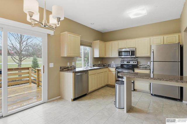 5127 N 144th Court, Omaha, NE 68116