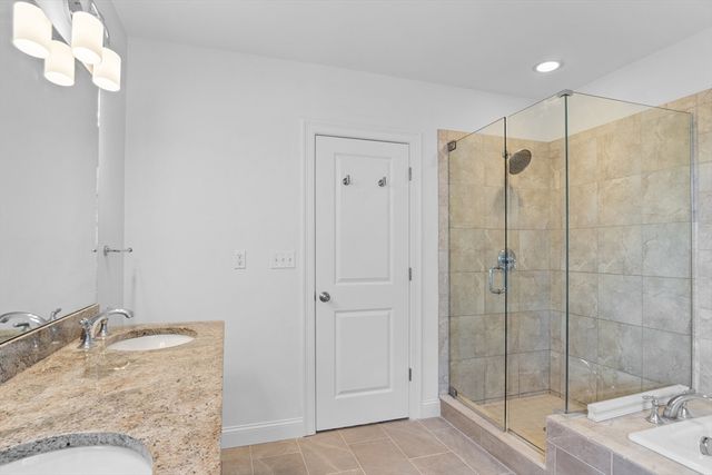 106 Johnson Woods Drive 106, Reading, MA 01867