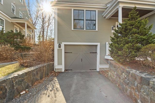106 Johnson Woods Drive 106, Reading, MA 01867