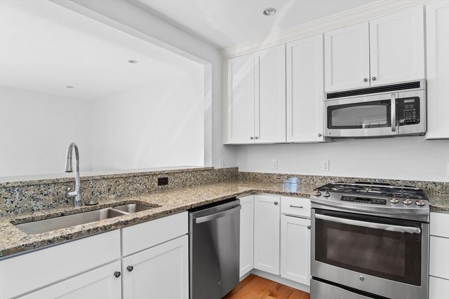 106 Johnson Woods Drive 106, Reading, MA 01867