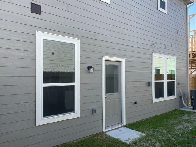 10212 Gates Mill Rd, Houston, TX 77034