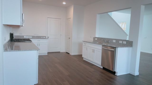 10212 Gates Mill Rd, Houston, TX 77034