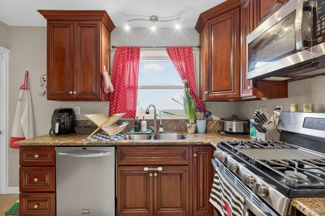 1416 Reiman St, Lodi, CA 95242