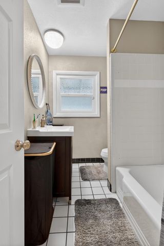 1416 Reiman St, Lodi, CA 95242