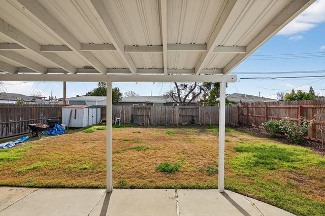 1416 Reiman St, Lodi, CA 95242