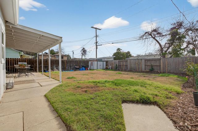 1416 Reiman St, Lodi, CA 95242