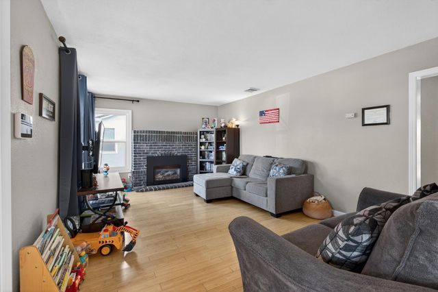 1416 Reiman St, Lodi, CA 95242