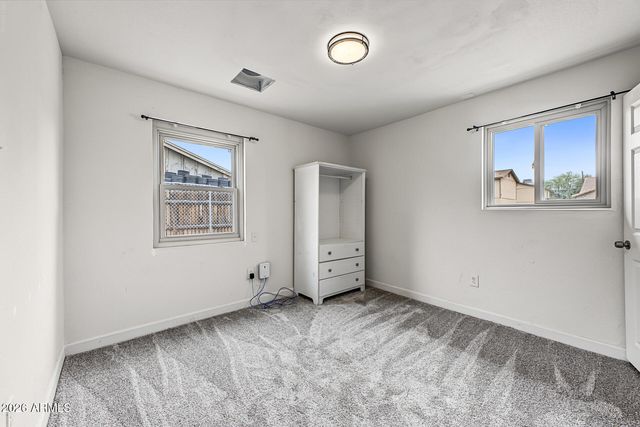 2418 E MOBILE Lane, Phoenix, AZ 85040