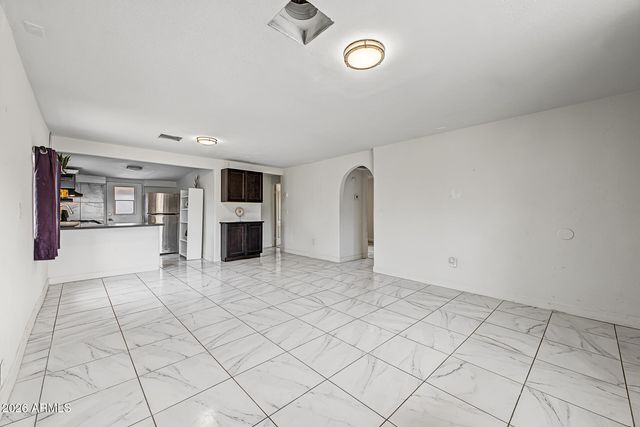 2418 E MOBILE Lane, Phoenix, AZ 85040
