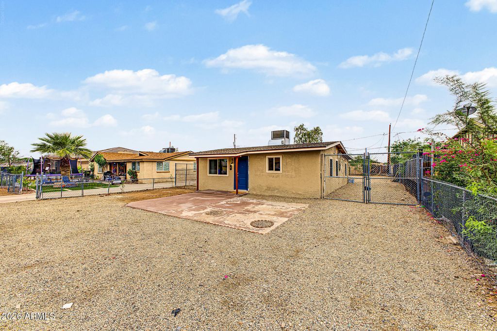 2418 E MOBILE Lane, Phoenix, AZ 85040 — photo 2
