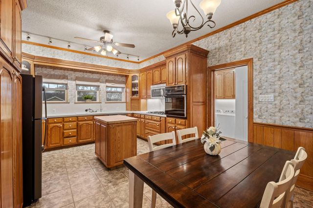 715 E 5th Street, Ferris, TX 75125