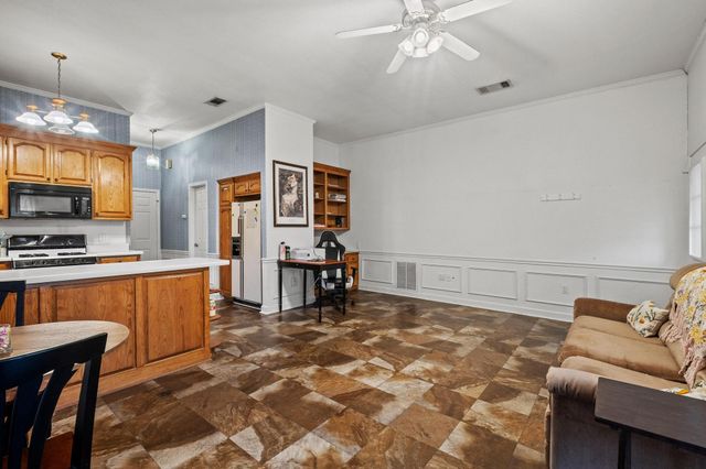 715 E 5th Street, Ferris, TX 75125