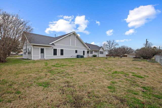 715 E 5th Street, Ferris, TX 75125