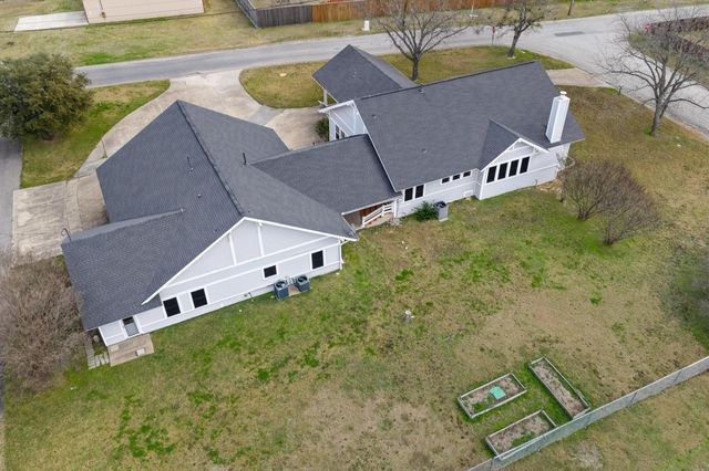 715 E 5th Street, Ferris, TX 75125