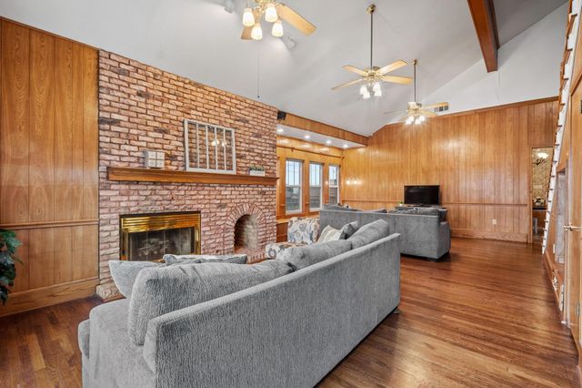 715 E 5th Street, Ferris, TX 75125