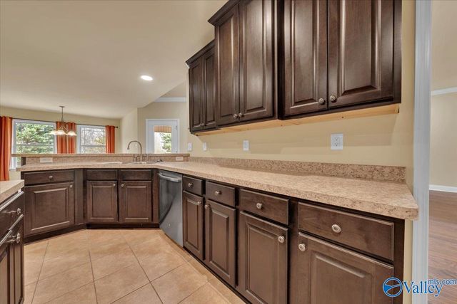 14335 Water Stream Drive NW, Harvest, AL 35749