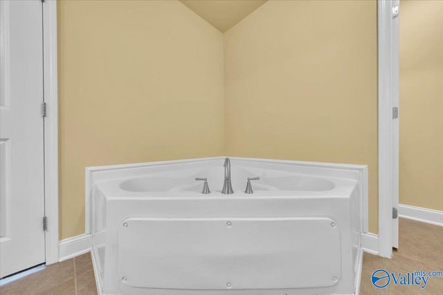 14335 Water Stream Drive NW, Harvest, AL 35749