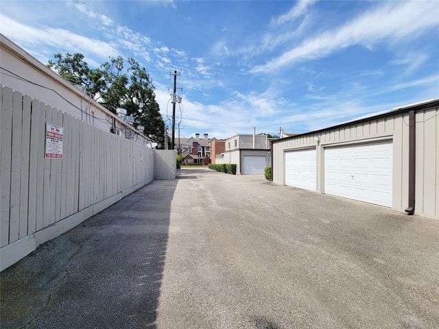 2243 W Alabama Street B, Houston, TX 77098
