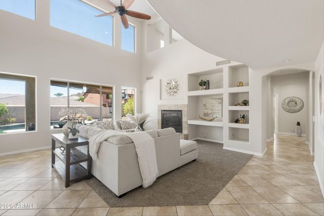6619 W CORDIA Lane, Phoenix, AZ 85083