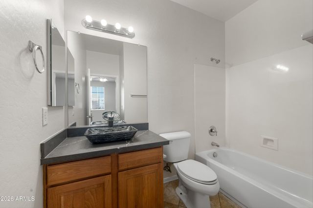 6619 W CORDIA Lane, Phoenix, AZ 85083
