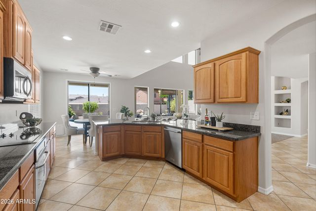 6619 W CORDIA Lane, Phoenix, AZ 85083