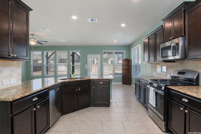 940 Raceland, San Antonio, TX 78245