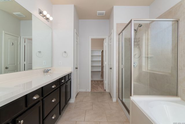 940 Raceland, San Antonio, TX 78245