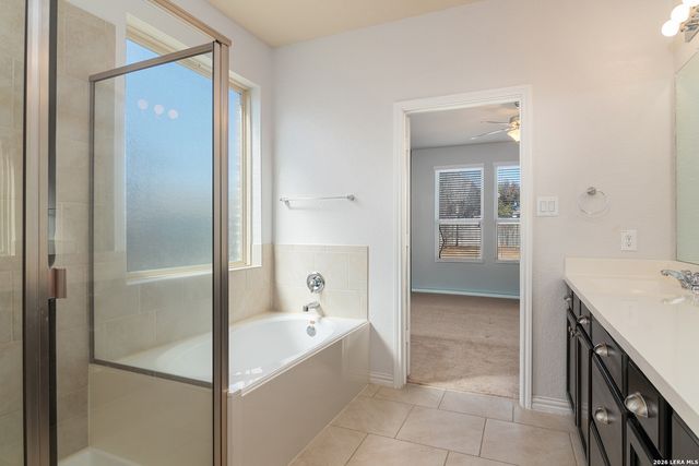 940 Raceland, San Antonio, TX 78245