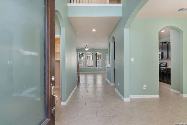 940 Raceland, San Antonio, TX 78245