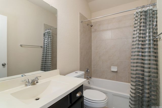 940 Raceland, San Antonio, TX 78245