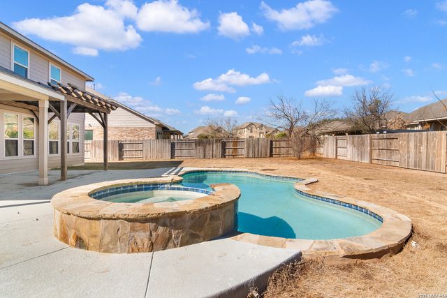 940 Raceland, San Antonio, TX 78245