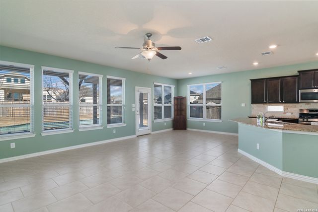 940 Raceland, San Antonio, TX 78245