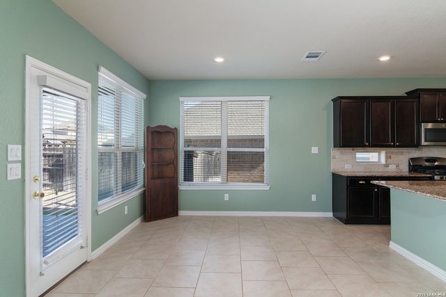 940 Raceland, San Antonio, TX 78245