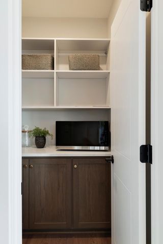 3476 Knightsbridge Trail N, Lake Elmo, MN 55042