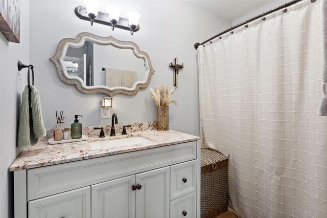6122 Avenue A, Santa Fe, TX 77510