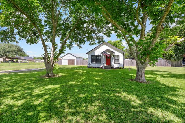 6122 Avenue A, Santa Fe, TX 77510