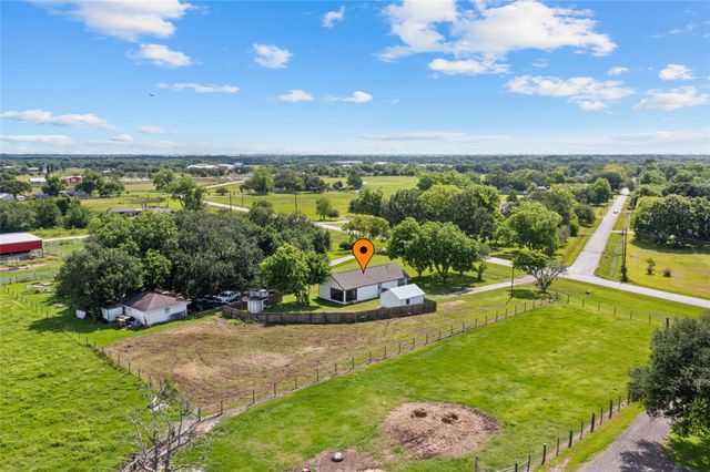 6122 Avenue A, Santa Fe, TX 77510