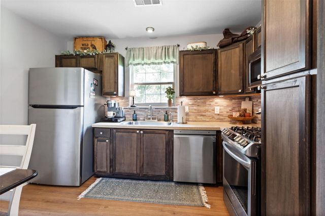6122 Avenue A, Santa Fe, TX 77510