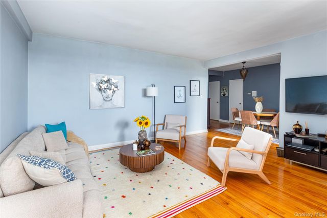 10221 63rd Road A67, Forest Hills, NY 11375